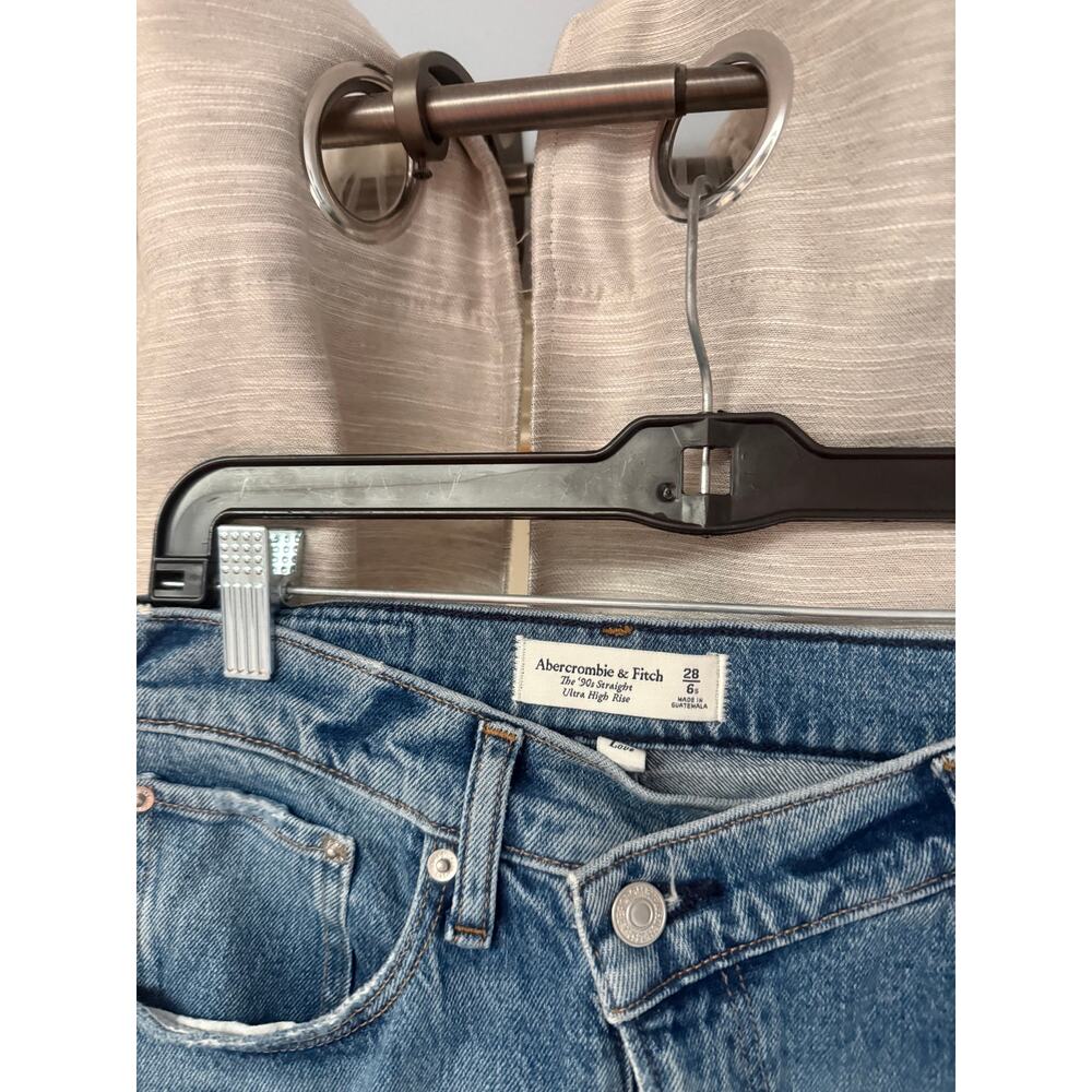 Abercrombie & Fitch Ultra High Rise 90s Straight Jean Curve Love Size 6 S - Picture 9 of 10
